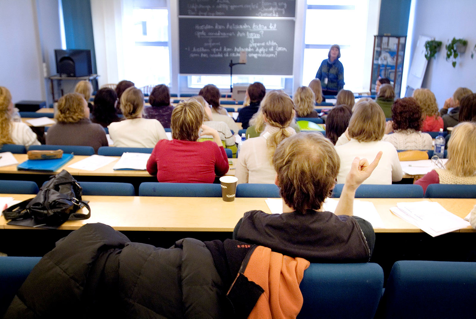 Studenter ved Høyskolen Diakonova i Oslo. Gerd Sylvi Sellevold underviser i ernæring.