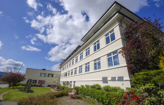 Bildet viser sykehuset i Nordfjord