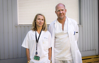 Bildet viser to ortopeder ved Ullevål, Lene B Solberg og Frede Frihagen