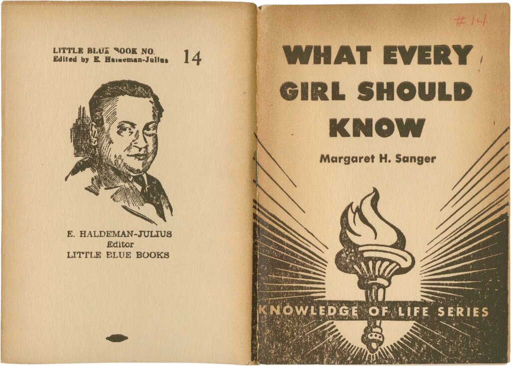 Bildet viser oppslag fra boken What Every Girl Should Know.