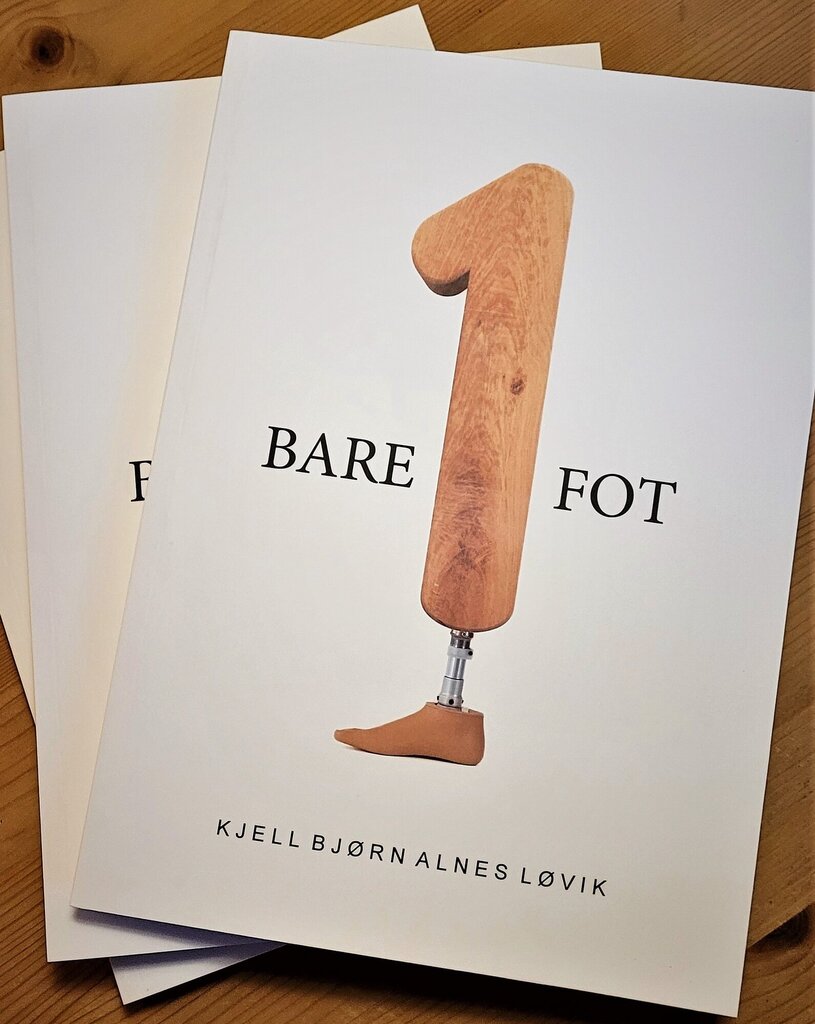Boka «Bare 1 fot» av Kjell Bjørn Alnes Løvik