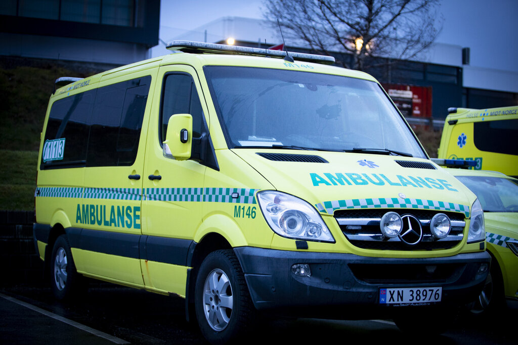 Bildet viser en ambulanse