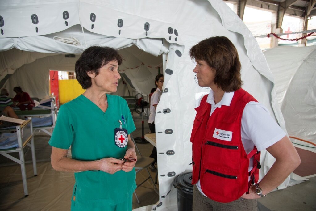 Kirsti Aaskildt på tidligere oppdrag for Røde Kors på Filippinene.