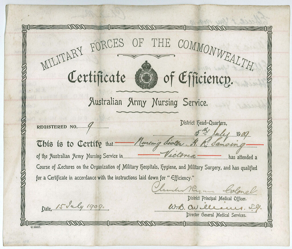 Bildet viser et sertifikat fra den australske hærens sykepleietjeneste