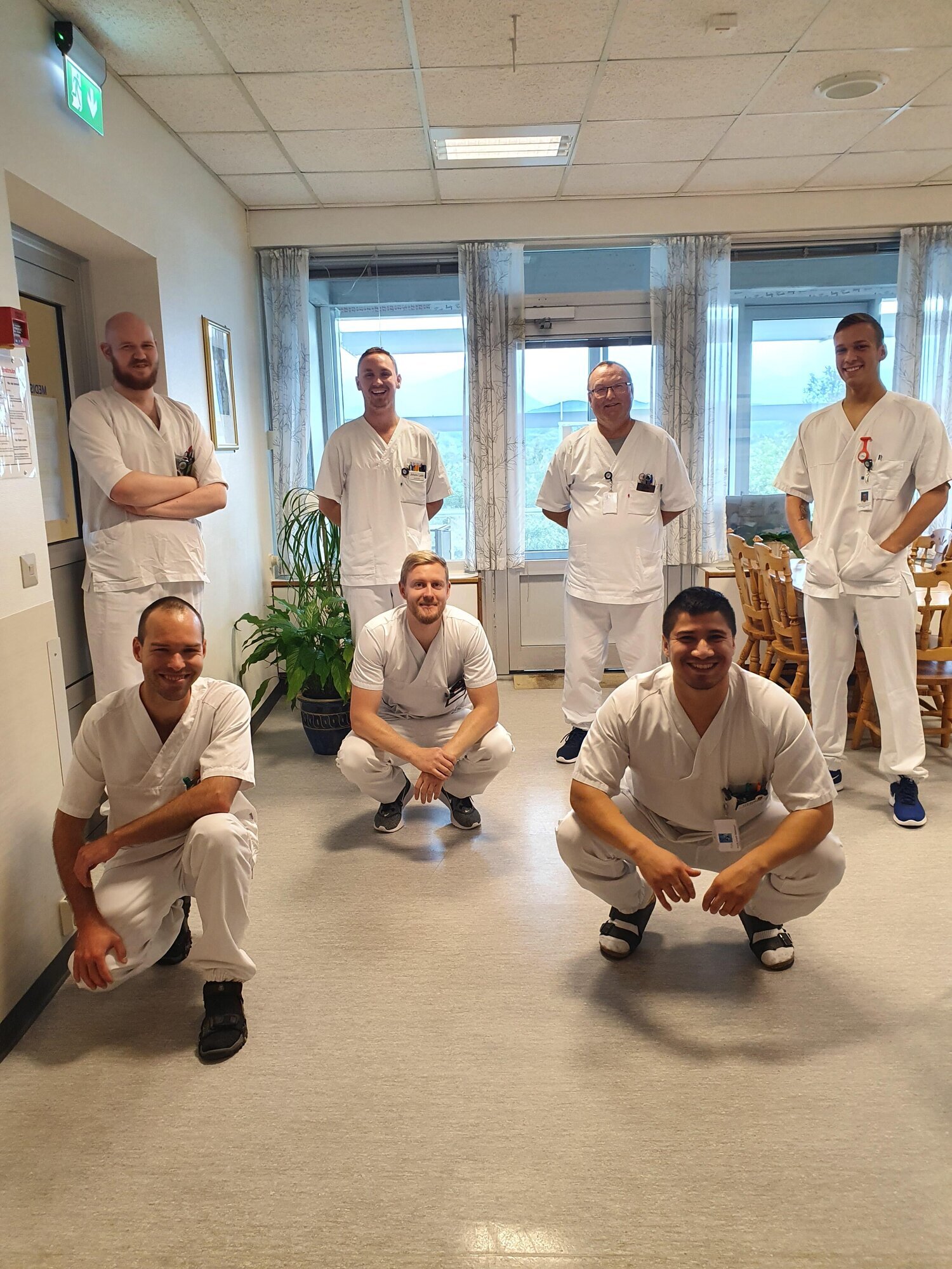 Herrenes aften i Ålesund En kveld i august var det bare menn på jobb på medisinsk avdeling i Ålesund