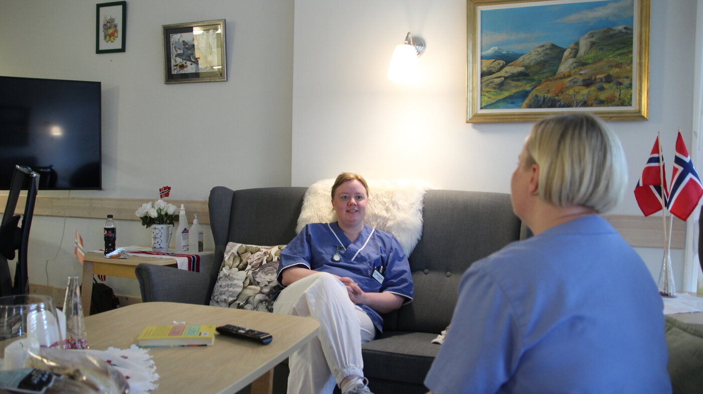 Ann-Kristin Sandmo jobber på Solheim sykehjem som har 17 plasser for pasienter med demens. 