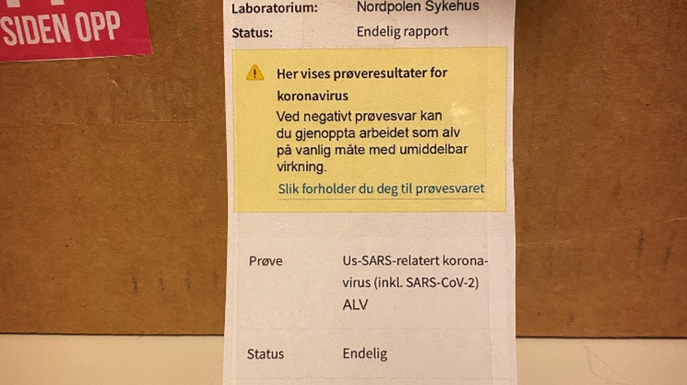 Koronatest, rampenissen Bildet viser resultatet på koronatest av rampenissen Alf.