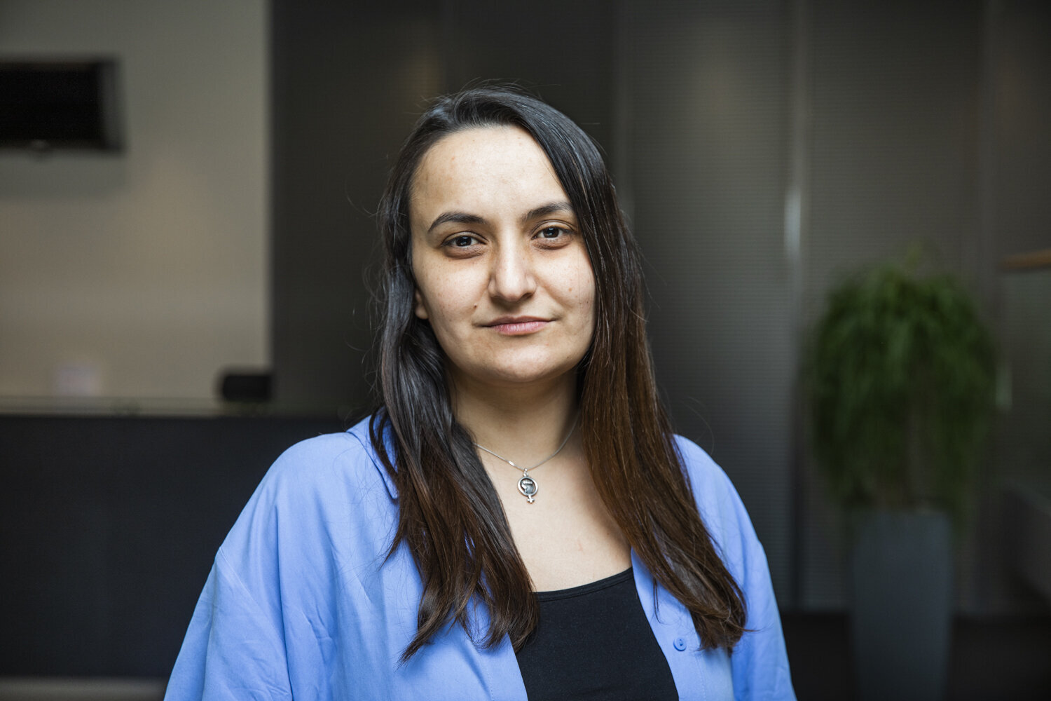 Seher Aydar , Rødt