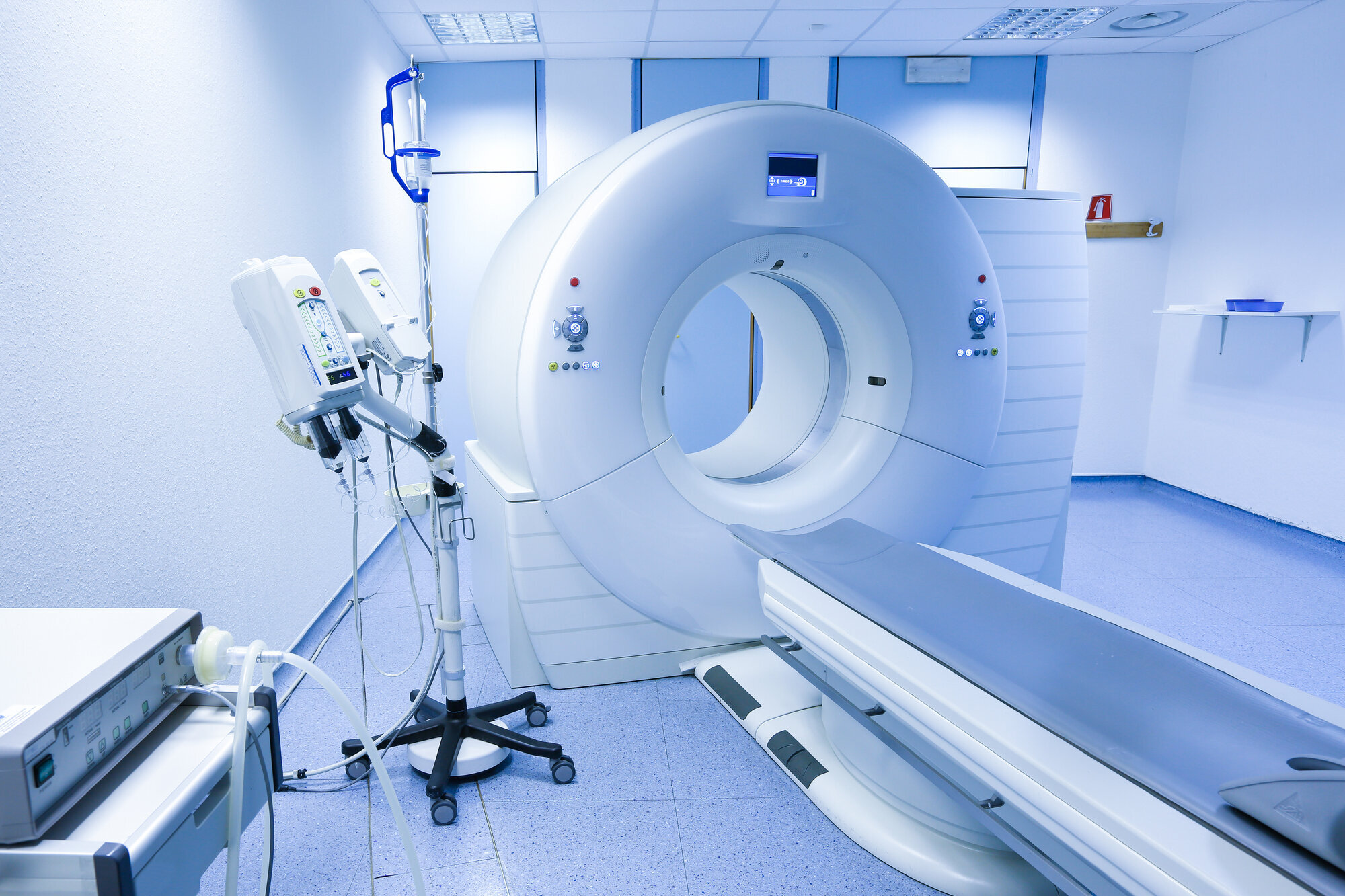 CT-maskin Bildet viser en CT-maskin.