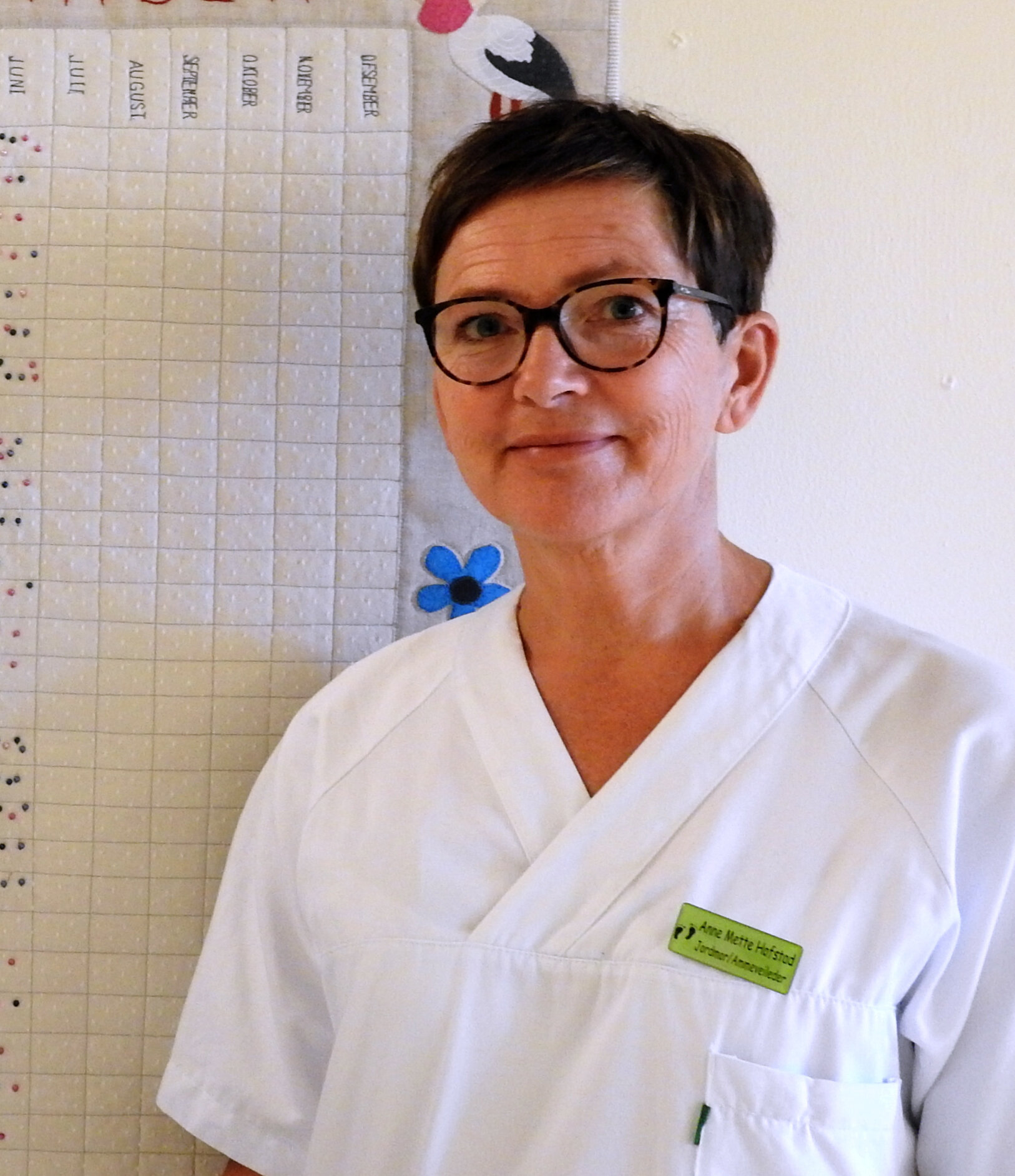 Jordmor Anne Mette Hofstad Bildet viser jordmor Anne Mette Hofstad