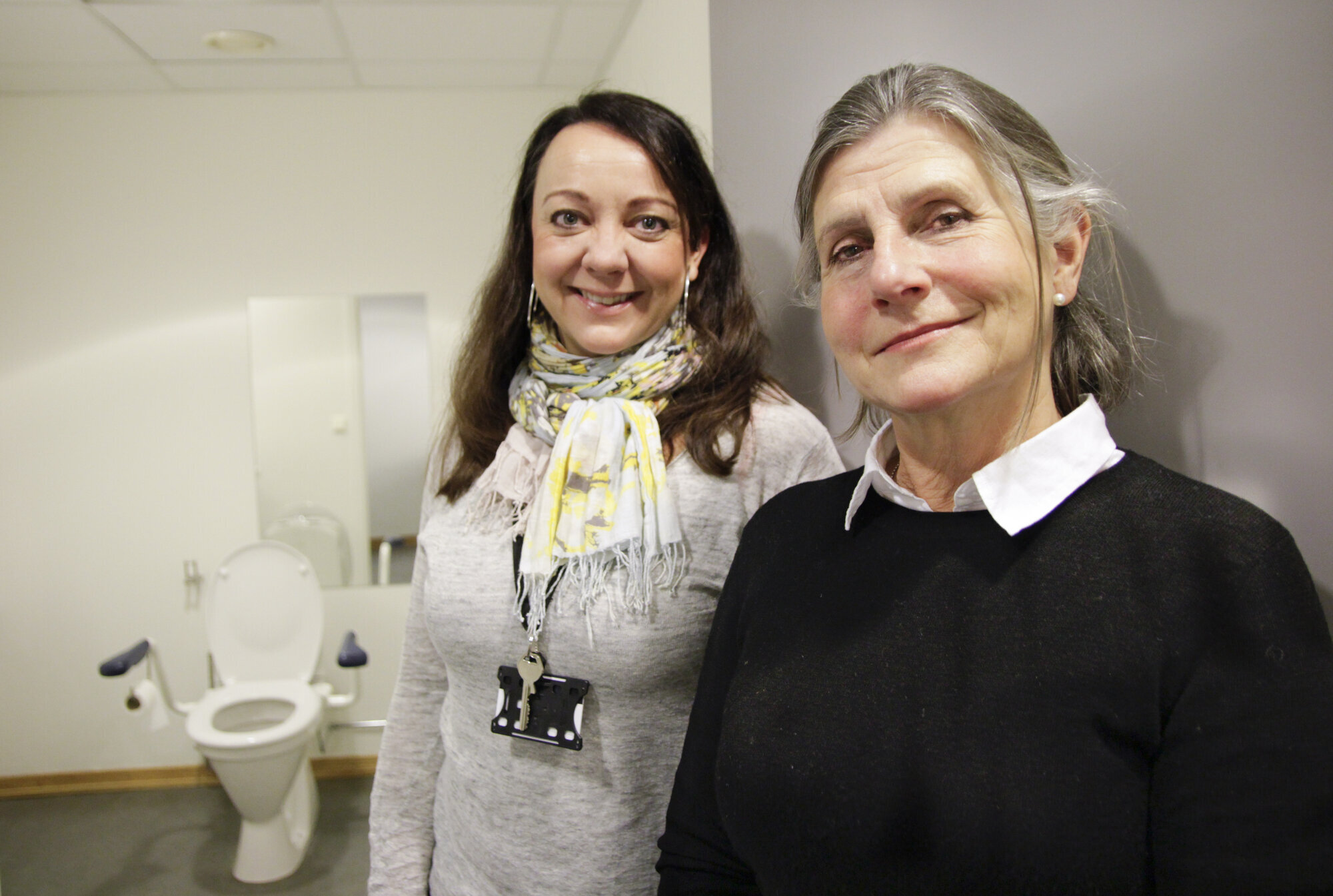 Thorstad og Flood Bildet viser helesøstrene Thorstad og Flood