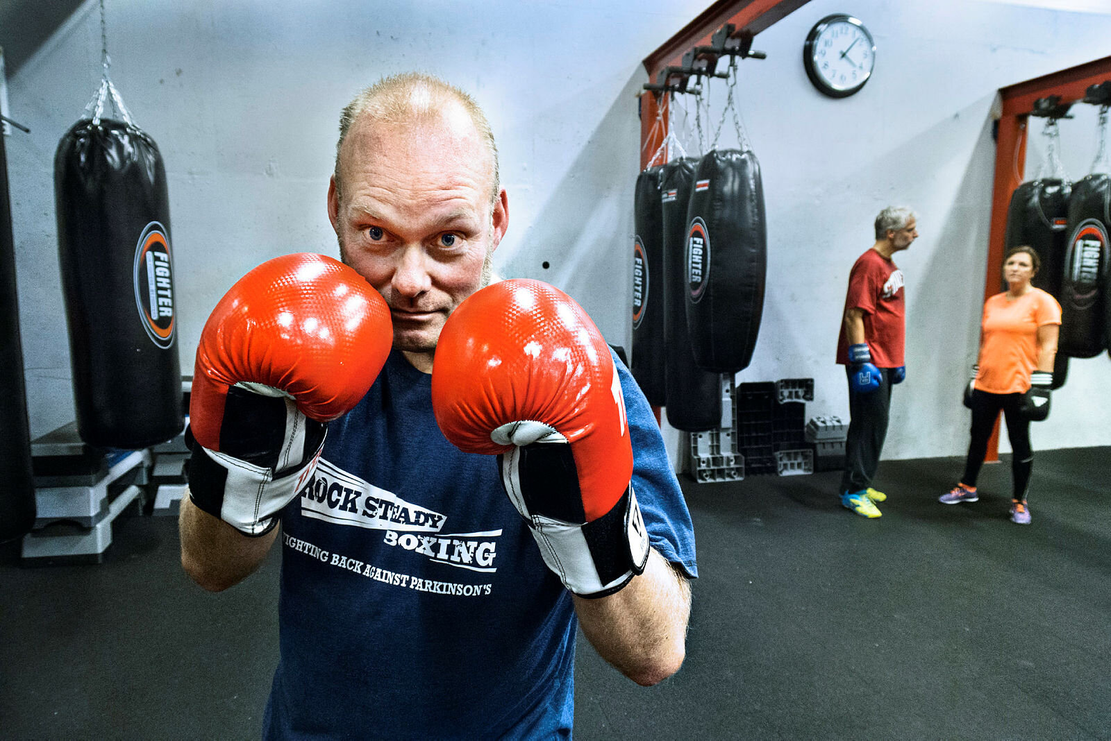 Henning Bruun Henning Bruun, sykepleier, har Parkinsons sykdom. Han bokser for å holde seg i form.