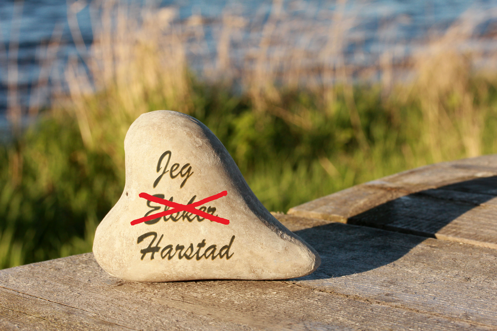 steinhjerte med inskripsjon om Harstad bildet viser steinhjerte med inskripsjon om Harstad