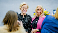 Bilde av Helse- og omsorgsminister Ingvild Kjerkol og NSF-leder Lill Sverresdatter Larsen
