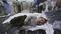 et skadet barn på et sykehus i gaza